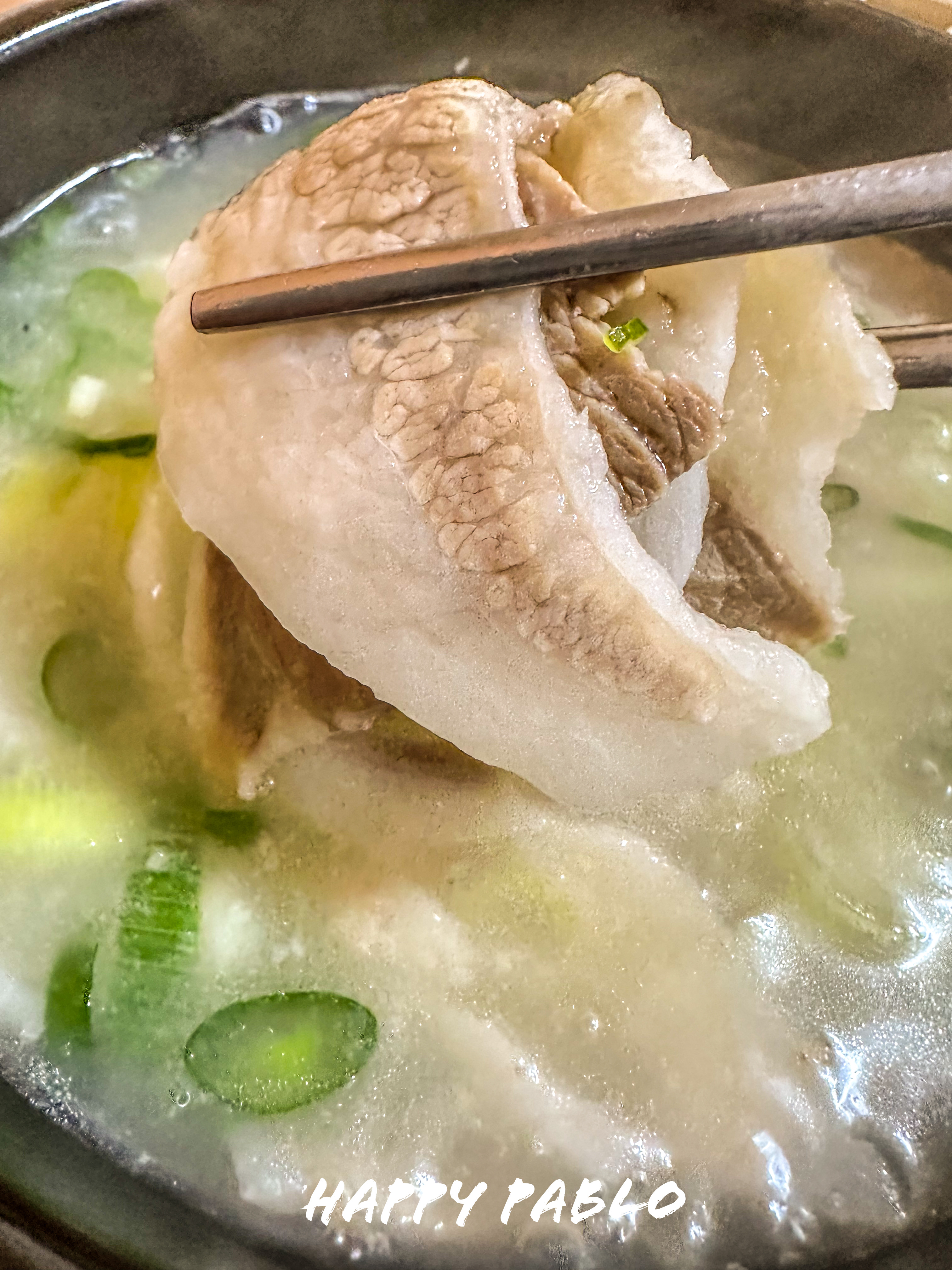  깔끔한 돼지국밥인데 맛도 일품인 나만의 단골 식당, 부산대 가야공원돼지국밥에서 따뜻한 한 끼