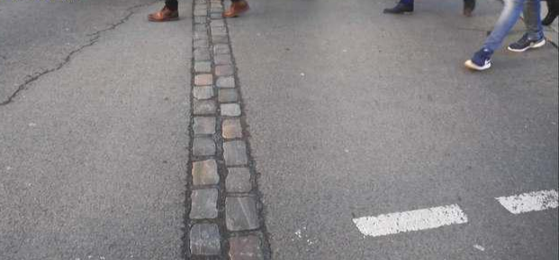 현재 베를린 장벽의 흔적