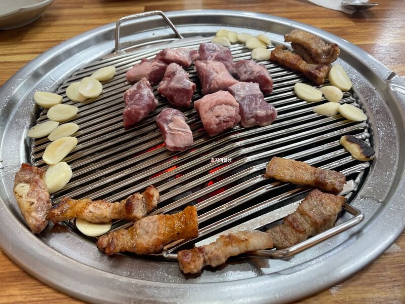 수원 맛집 동수원소금구이 인생 갈매기살 - 구이 시작