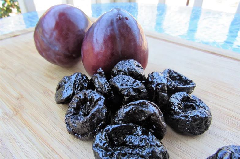  변비에 좋은 건자두 푸룬(Prunes) 효능