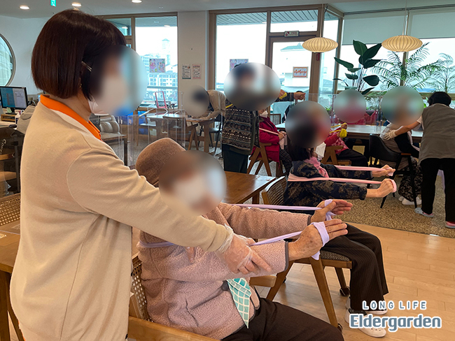 추천 기구 레크레이션 (세라밴드) 강동 데이케어센터 어르신 실내운동 4