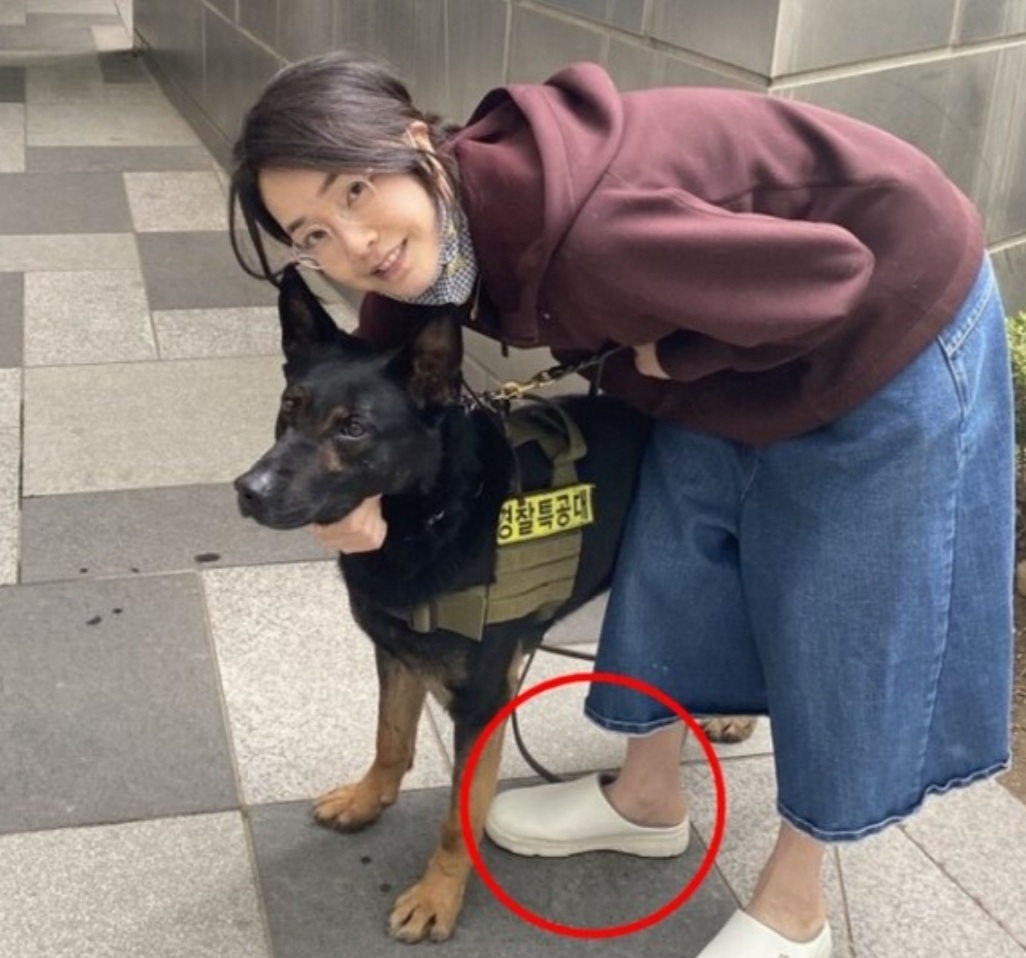 썸네일- 개 하남리와 사진을 찍은 김건희 여사