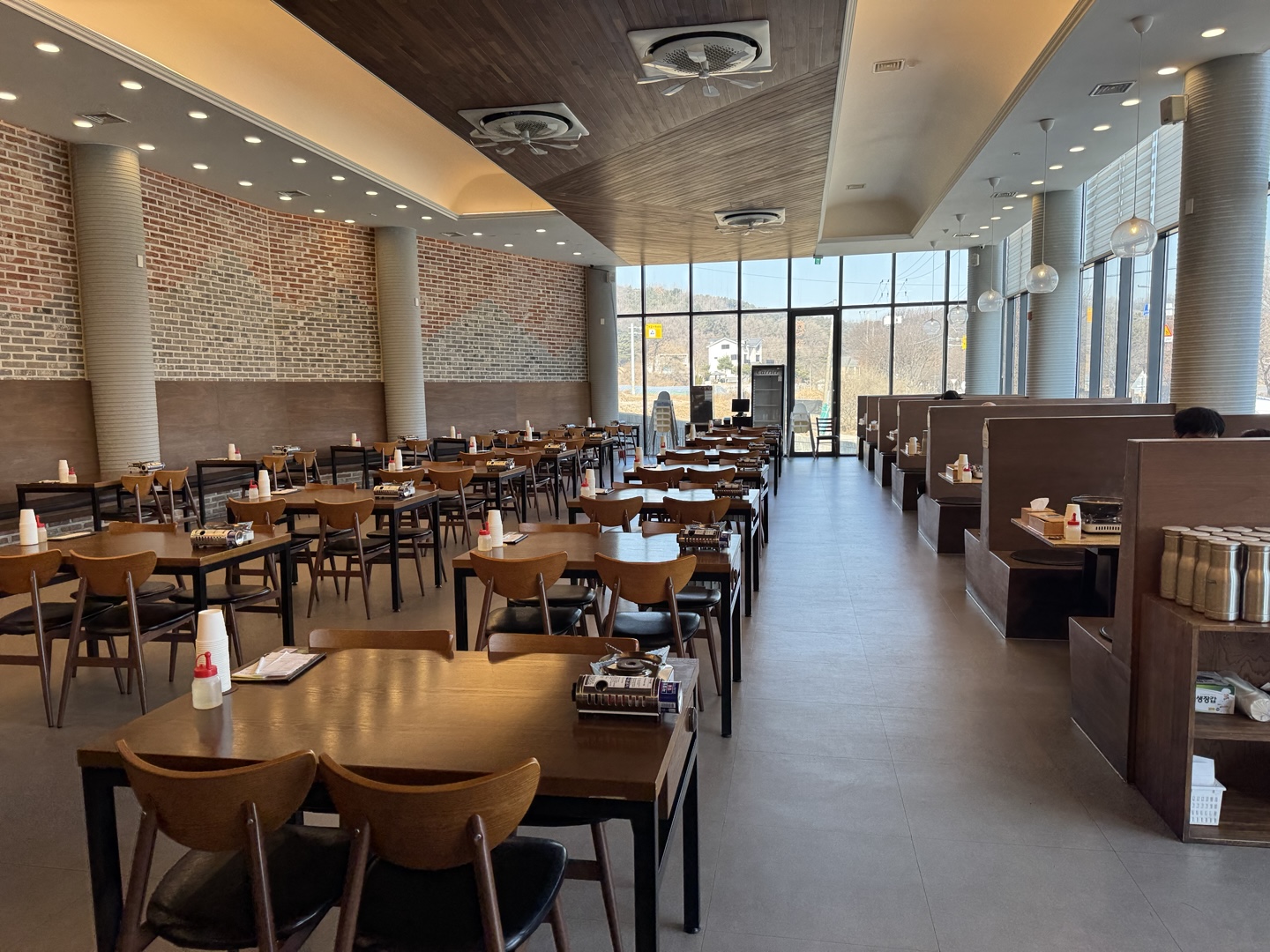 바른찜갈비 내부