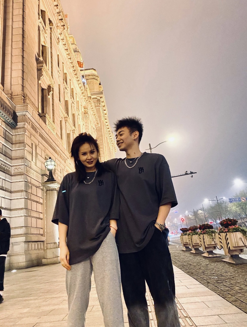  [WE11DONE] 웰던 스몰 로고 백 프린트 베어 리플렉티브 반팔 티셔츠 (2 COLOR)