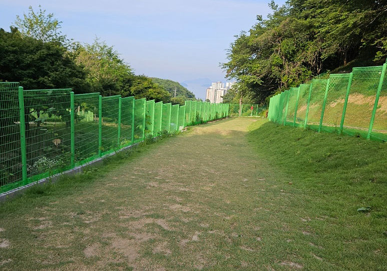 창원 광석골파크골프장. 경남 창원시 진해구 장천동 765번지 (진해드림파크 내)