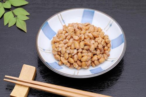 soy-bean-natto-white-background