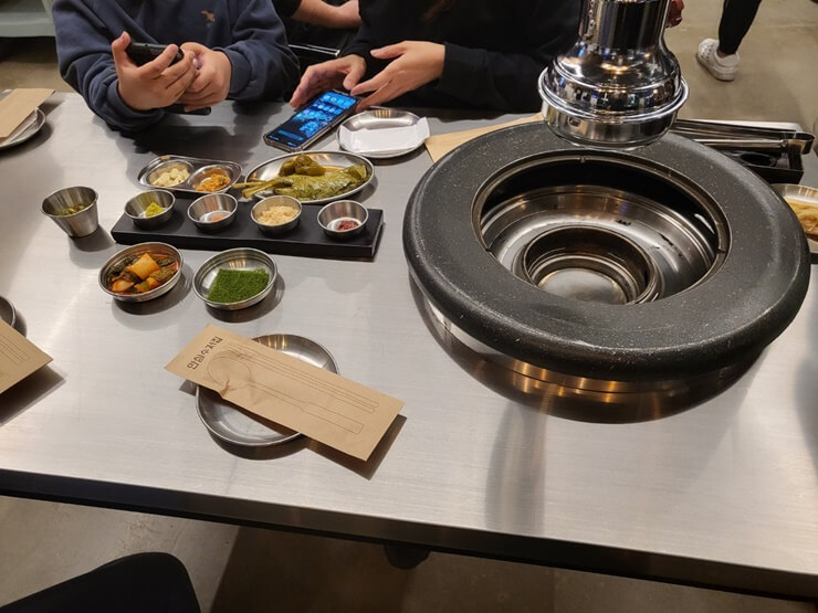 직접 만든 밑반찬도 맛있는&#44; 돗간