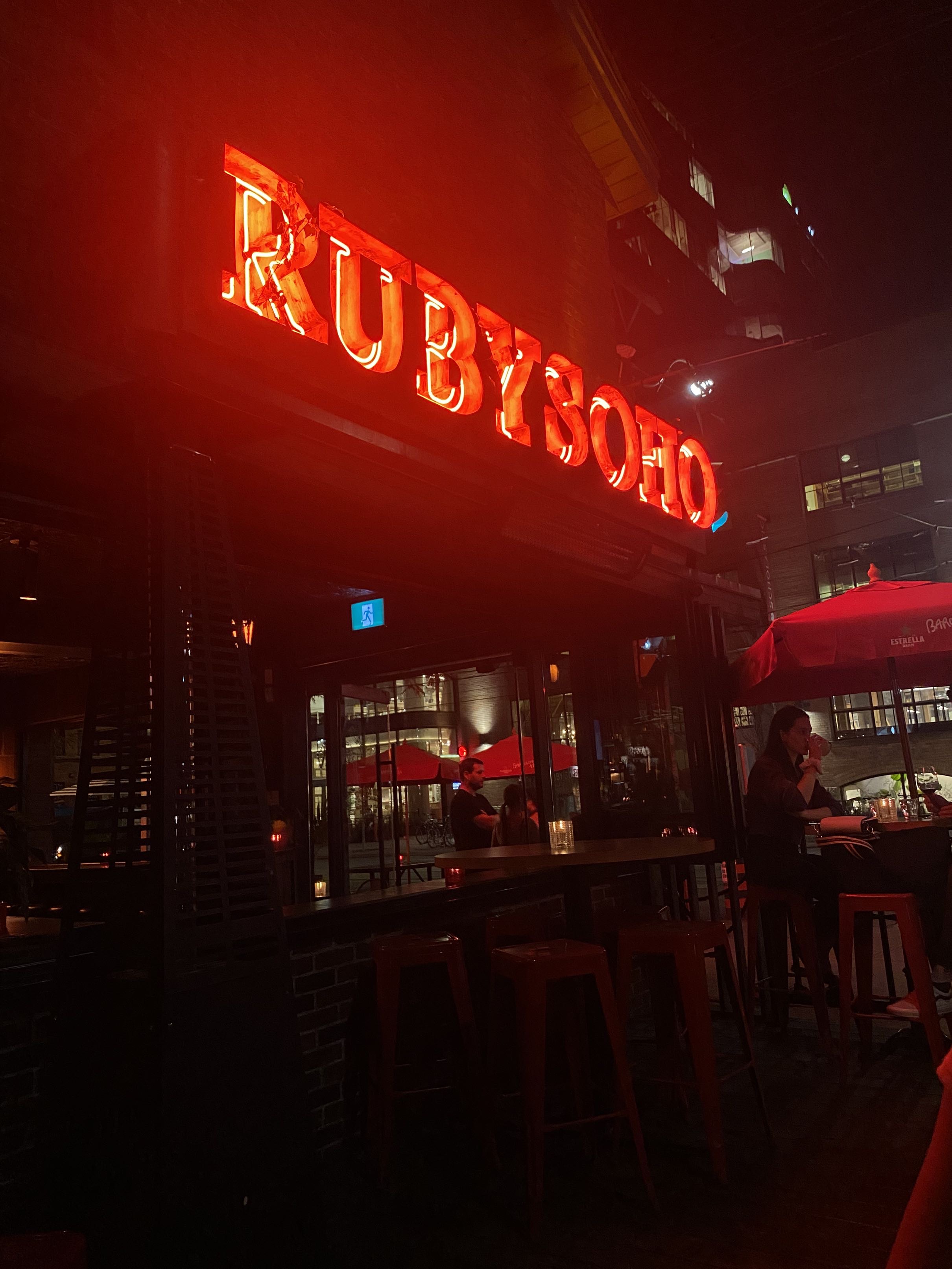 Ruby Soho의 간판