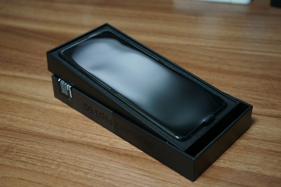 Galaxy Z Flip 3 사용자 장치 #1. Bone-marrow iPhone의 언박싱 및 초기 설정 Galaxy Z Flip 3 사용자 장치 #1. Bone-marrow iPhone의 언박싱 및 초기 설정