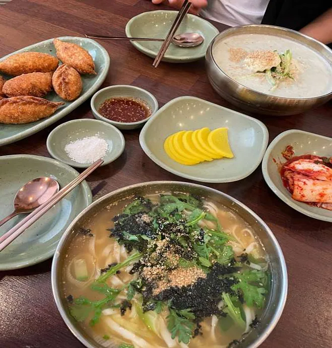 밀꽃 국수정원