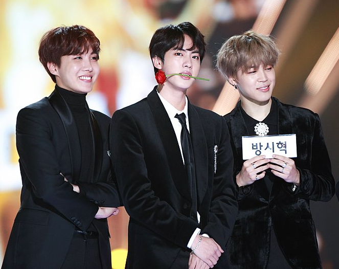  방탄소년단 빌보드1위 소식에 빅히트엔터테인먼트 관련주 관심 급증(넷마블,초록뱀,디피씨 등)