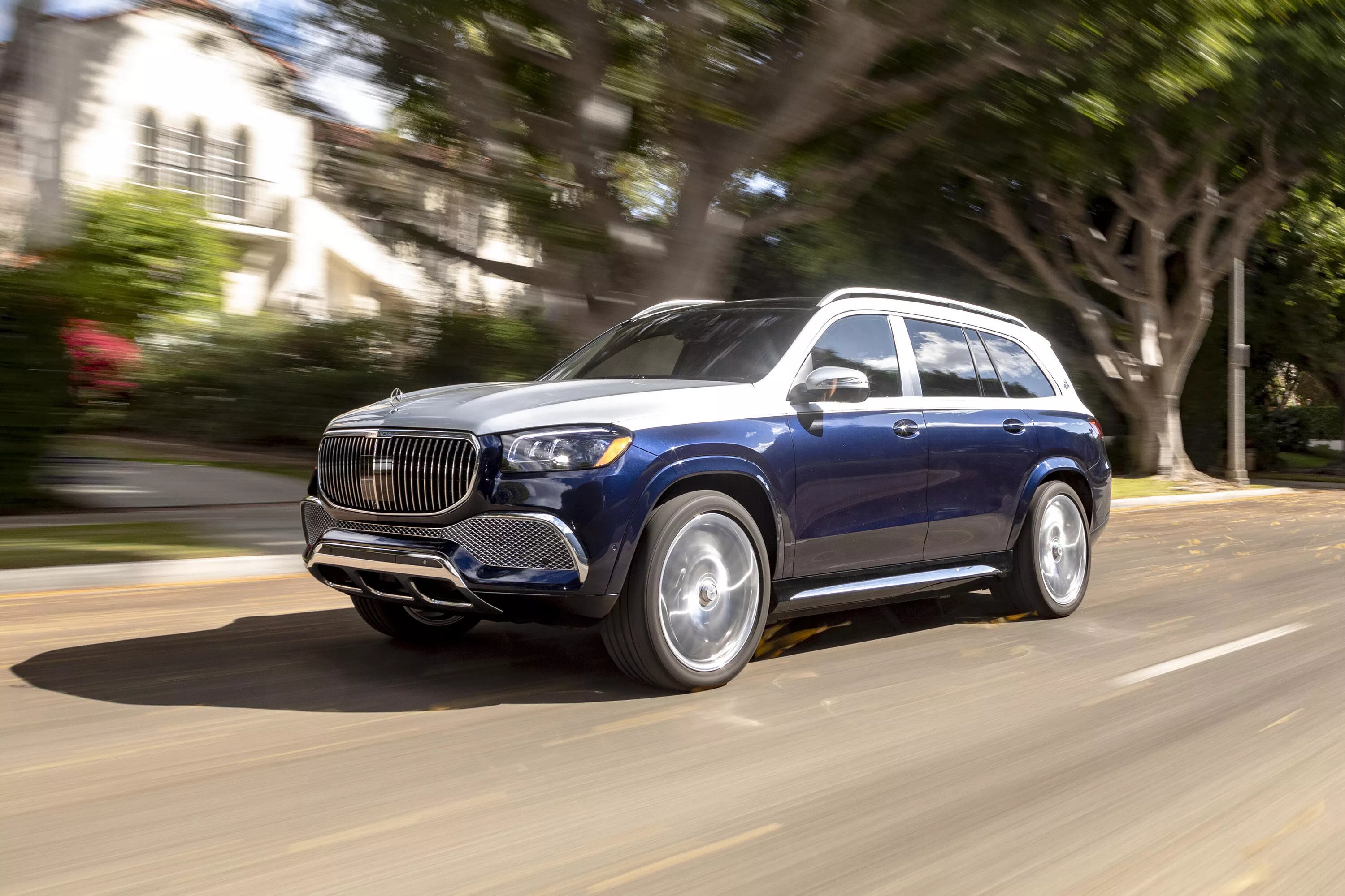  2021 벤츠 마이바흐 SUV(GLS600) 리뷰 : 화려함을 끌어안다