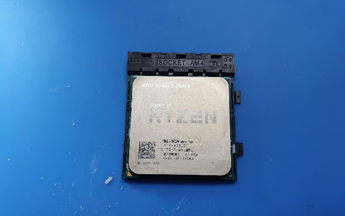  무뽑기로 cpu 핀이 휘어진 AMD 라이젠 5  2600x cpu핀수리
