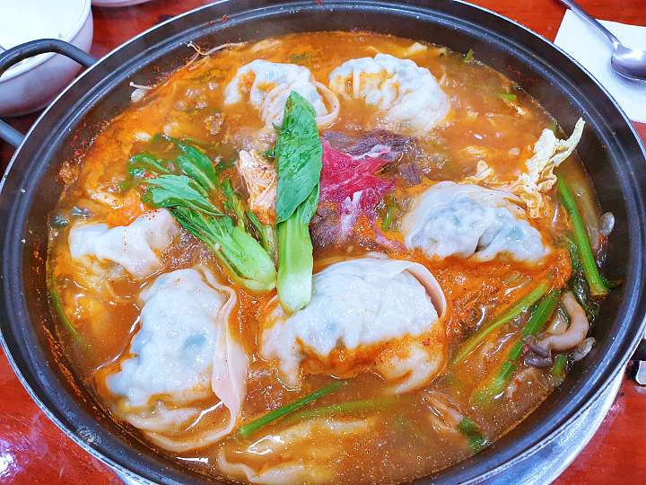  생생정보 만두전골 36년 전통 수제 손만두 감자옹심이 칼국수 온콩국수 맛집 추천 2tv 저녁 구로 신도림 가게 위치 어디
