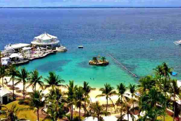 저렴한 해외여행 싼곳 나라 중 한 곳인 필리핀 세부 바다의 모습