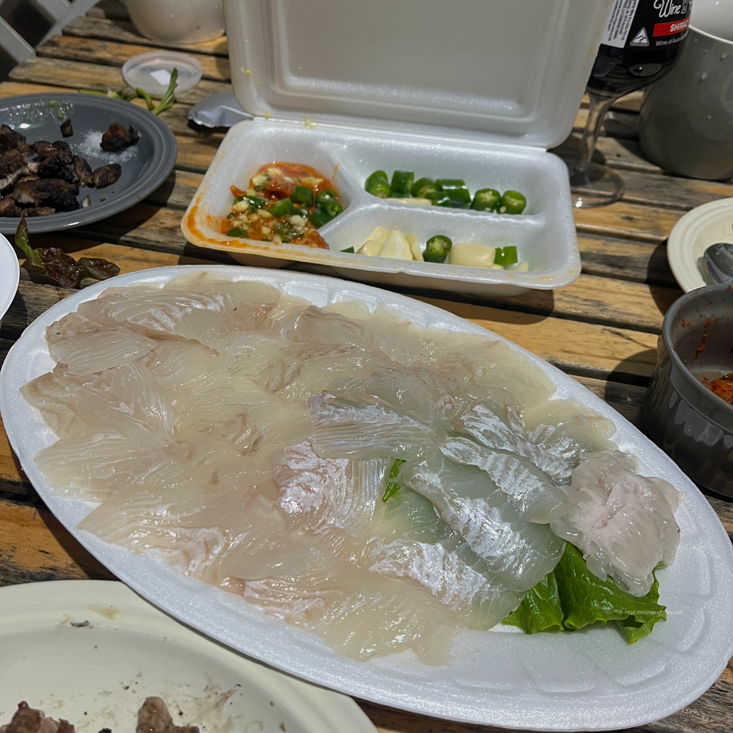 태안 센티마르 펜션에서 회 사진