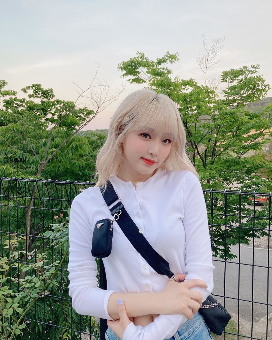  아이즈원 최예나 머리 묶는 과정에 의미를 부여하게 만들어