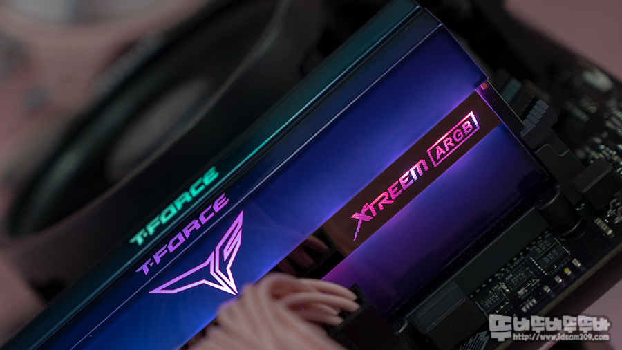  TeamGroup T-Force DDR4-3200 CL14 XTREEM ARGB  (8GBx2) 16GB 메모리