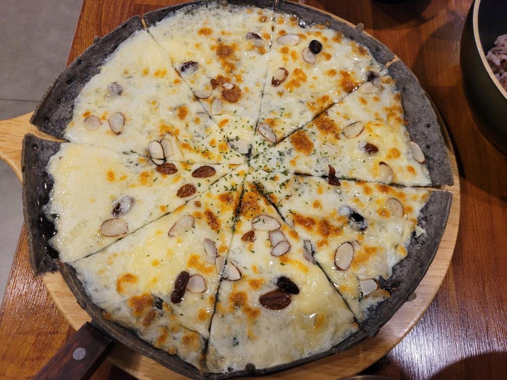 네이버 검색으로 찾은 맛집 쭈꾸미 본색 블랙피자