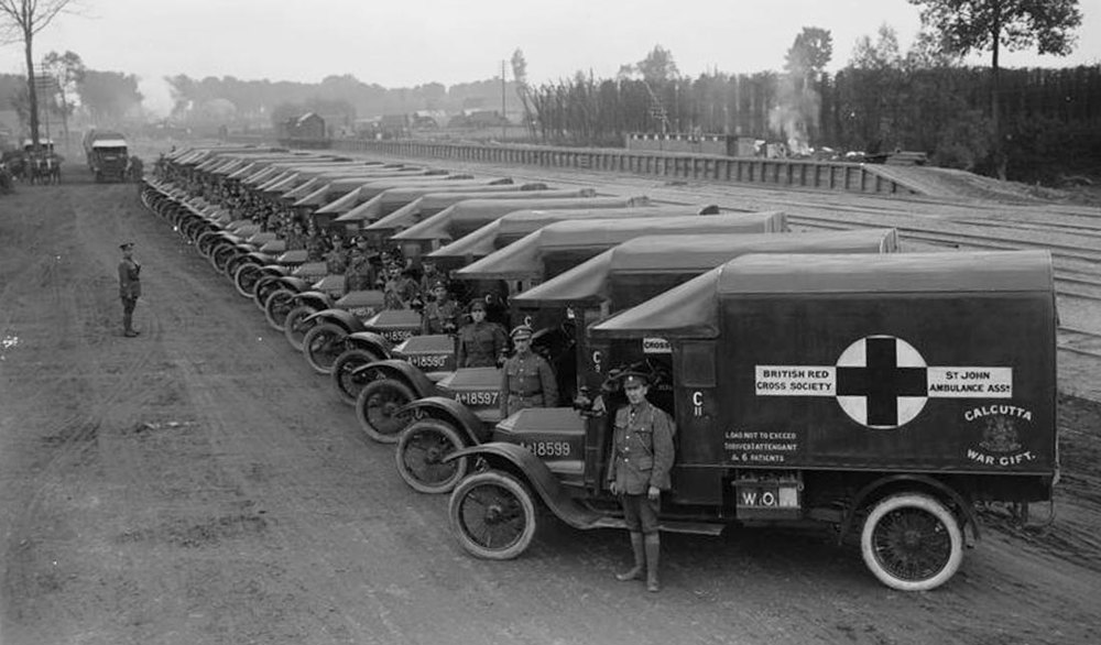 제1차 세계대전 동안 구급차는 빠르게 발전시켰다