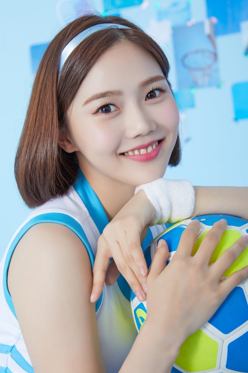 오마이걸 효정 치어리더 컨셉 화보 사진