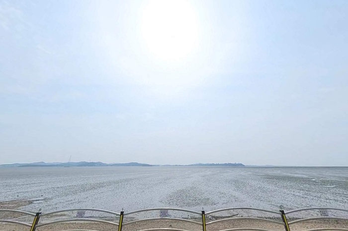 글램핑-앞-갯벌