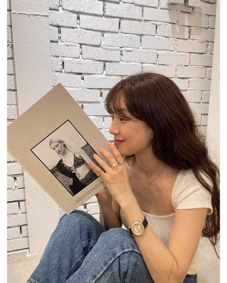  연예인 패션 스타일에서 패셔니스타로 인정받는 정려원의 데일리룩 알아보기