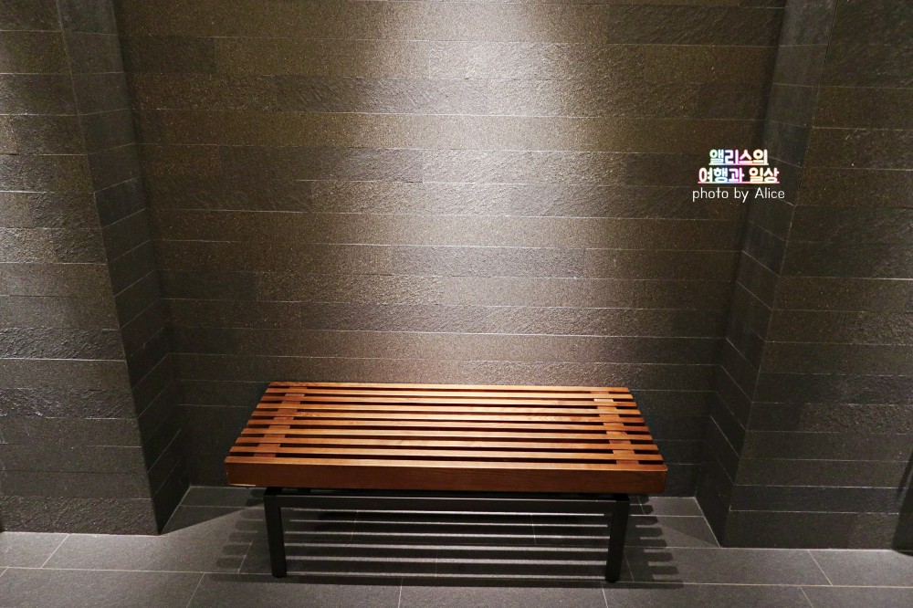 아난티 힐튼 부산 프리미엄 오션뷰 룸 케이브드 네프아송 어메니티