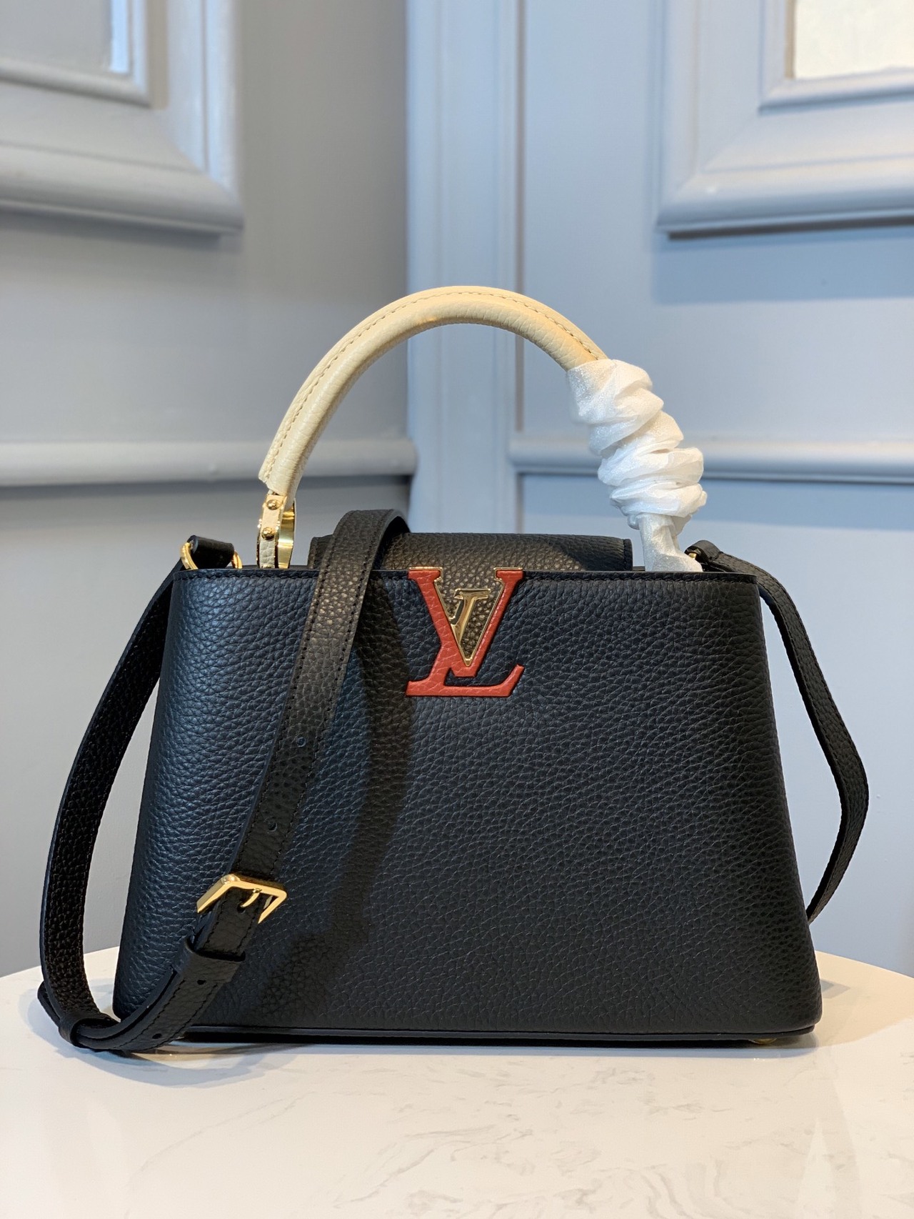  [LOUIS VUITTON] 루이비통 카퓌신 BB 백