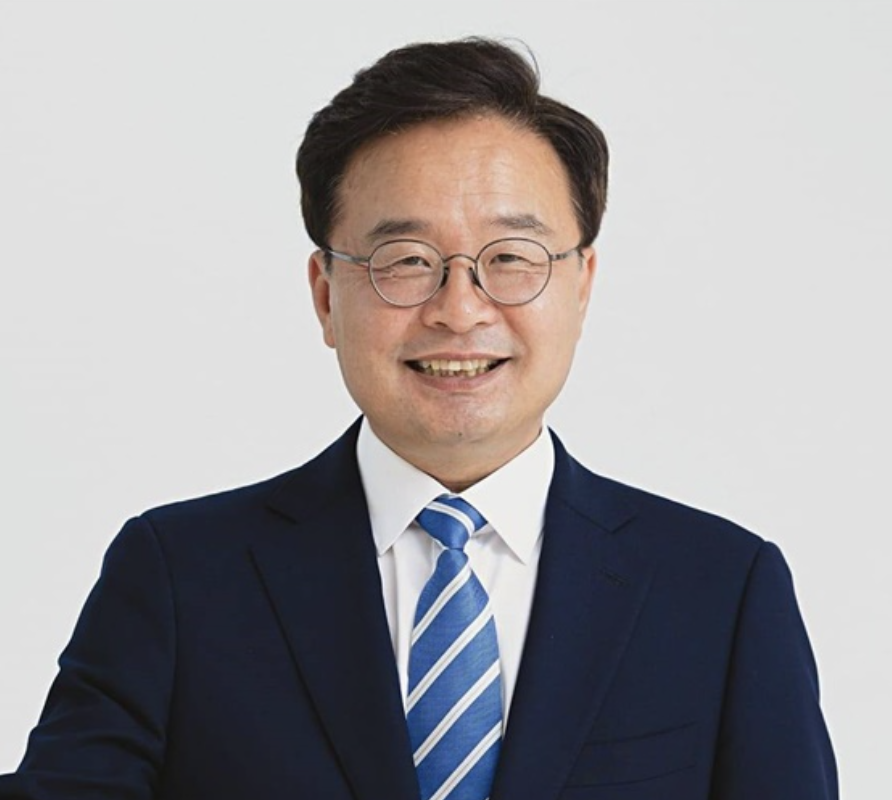  정치인 김우영 프로필 정보 - 나이 재산 학력 고향 이력 지역구 선거이력 SNS 등