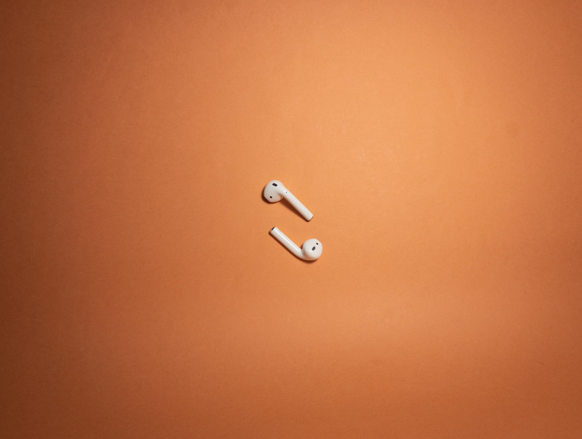  애플 에어팟 2세대(Apple AirPods 2nd generation), 아이폰에는 에어팟