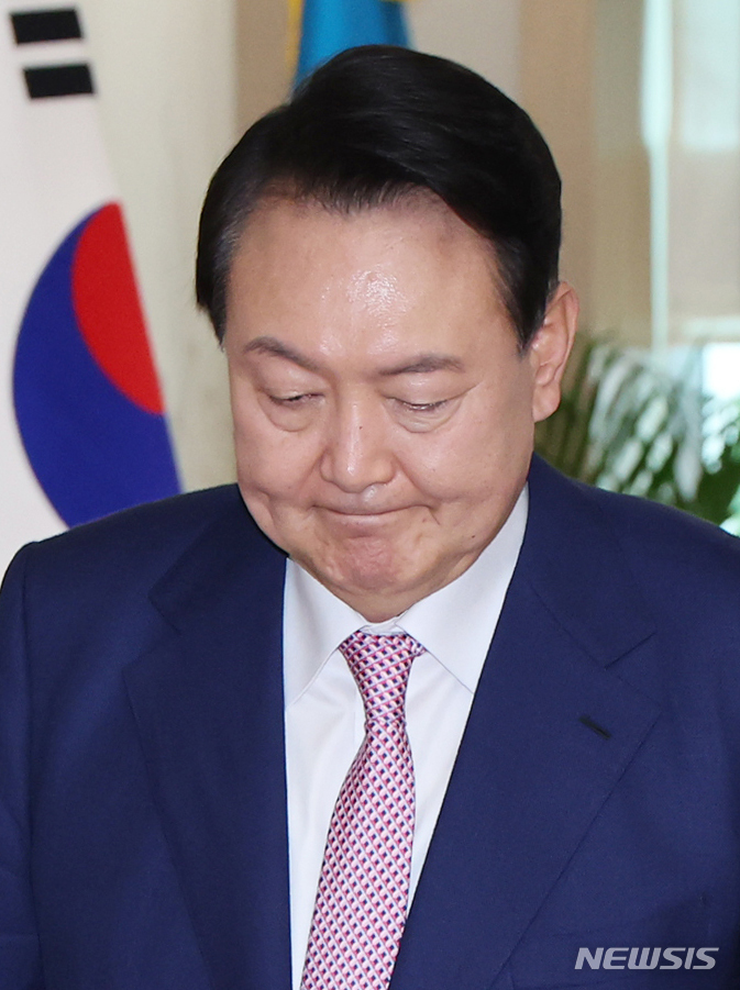  대통령실, '尹 20%대 지지율'에 "당초 하려던 거 더 잘하려 노력"