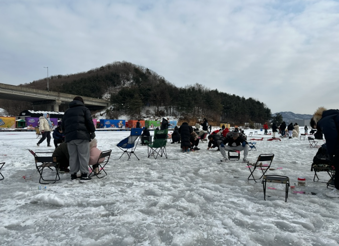 2025년 빙어축제 행사장-즐거운 태공들