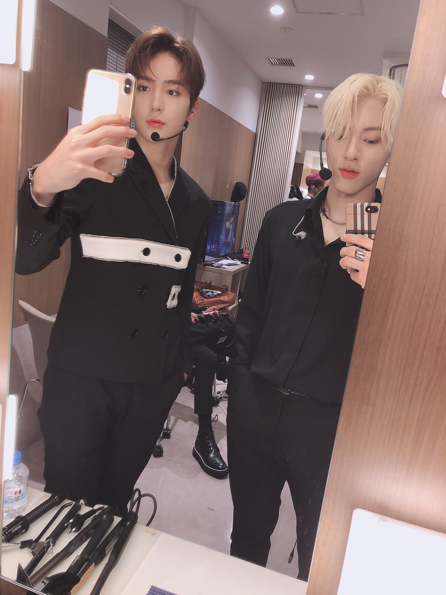 더보 이미지