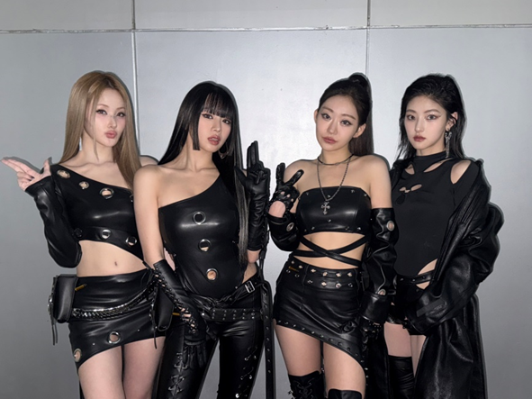 매번 연말 무대만 오르면 레전드 찍는다는 여돌...jpg | 인스티즈