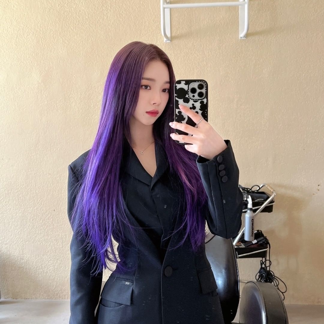  퍼플헤어 에스파 카리나 인스타그램 사진