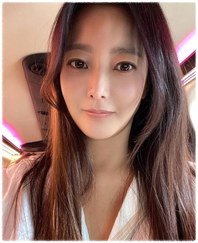 김희선 배우의 얼굴 사진