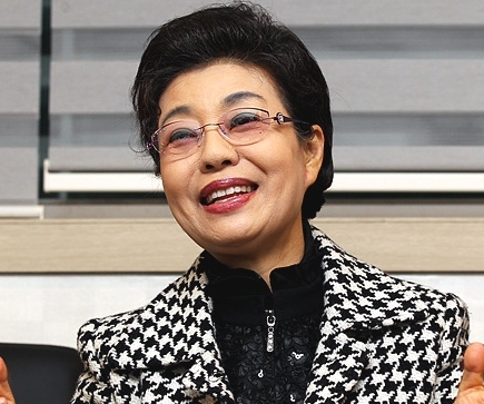  박근령 남편 신동욱 나이.  전남편 류청 화제