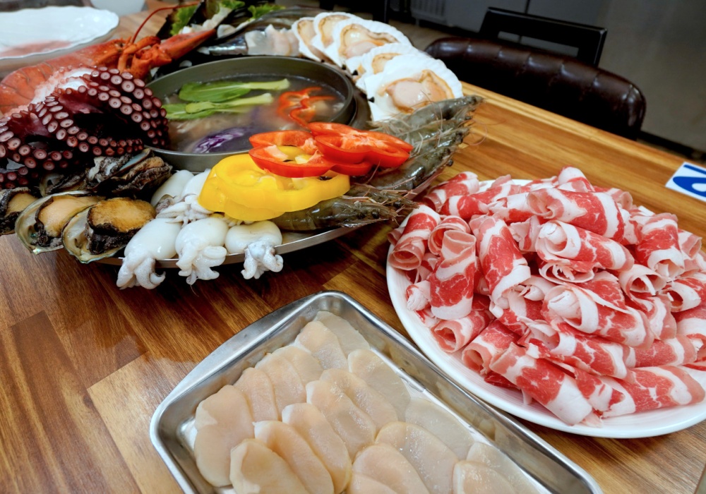 대천키조개삼합 해수욕장 앞