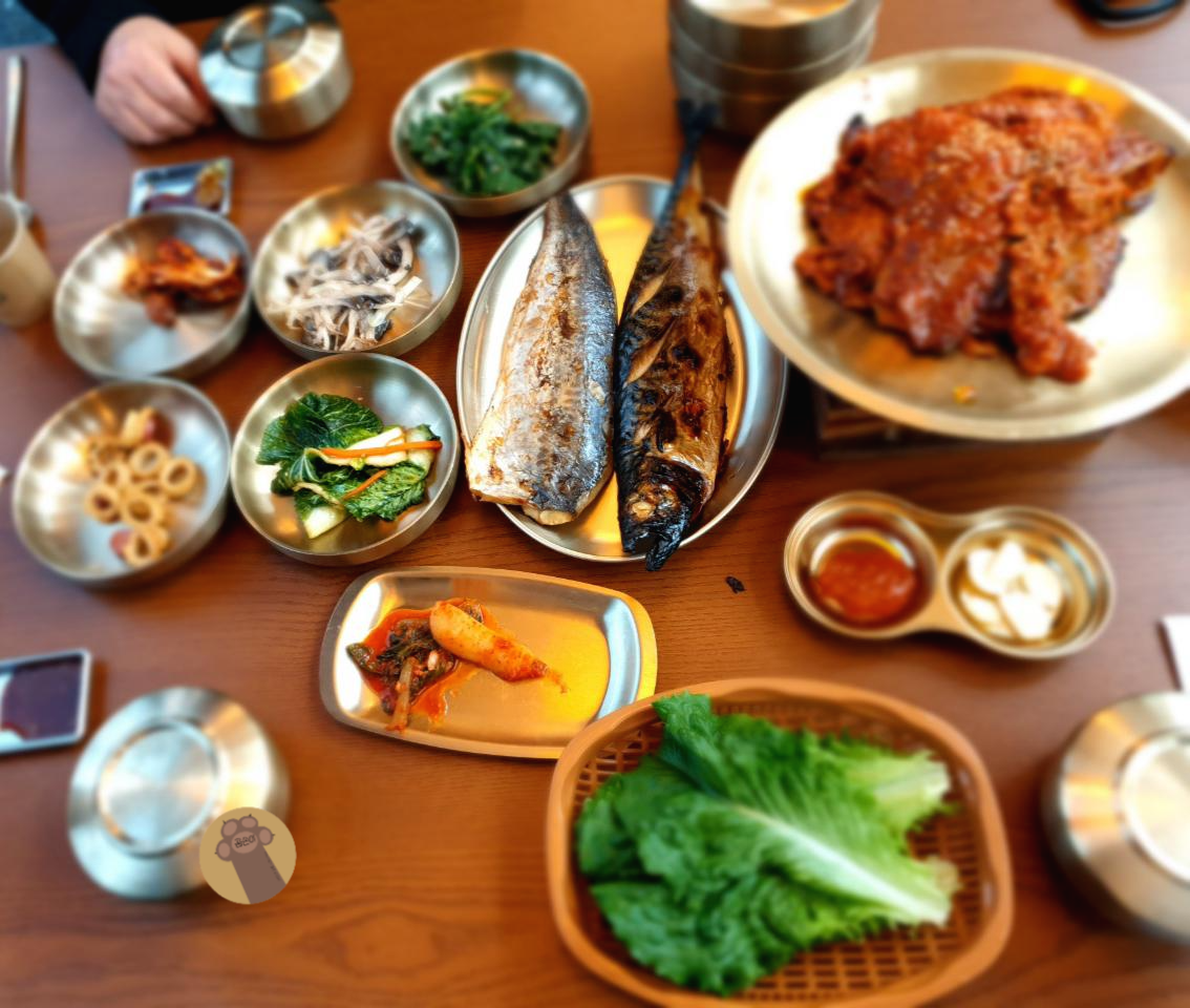  참숯 제육구이와 화덕 모둠 생선구이가 맛있는 공주 맛집 : 곰골식당