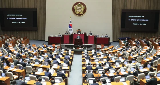 구속도 어렵지만 구속돼도 수당 받는 국회의원의 위선