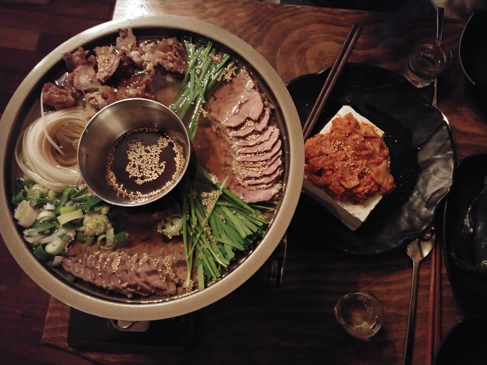  부산 서면 술집: 곰탕전골 맛집 ‘구석’
