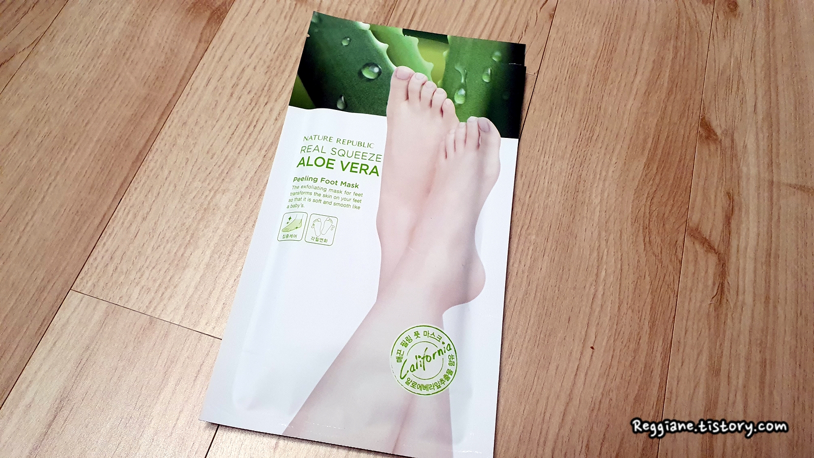  발 각질 제거 :: 네이처리퍼블릭 리얼 스퀴즈 알로에 베라 필링 풋 마스크 사용기
