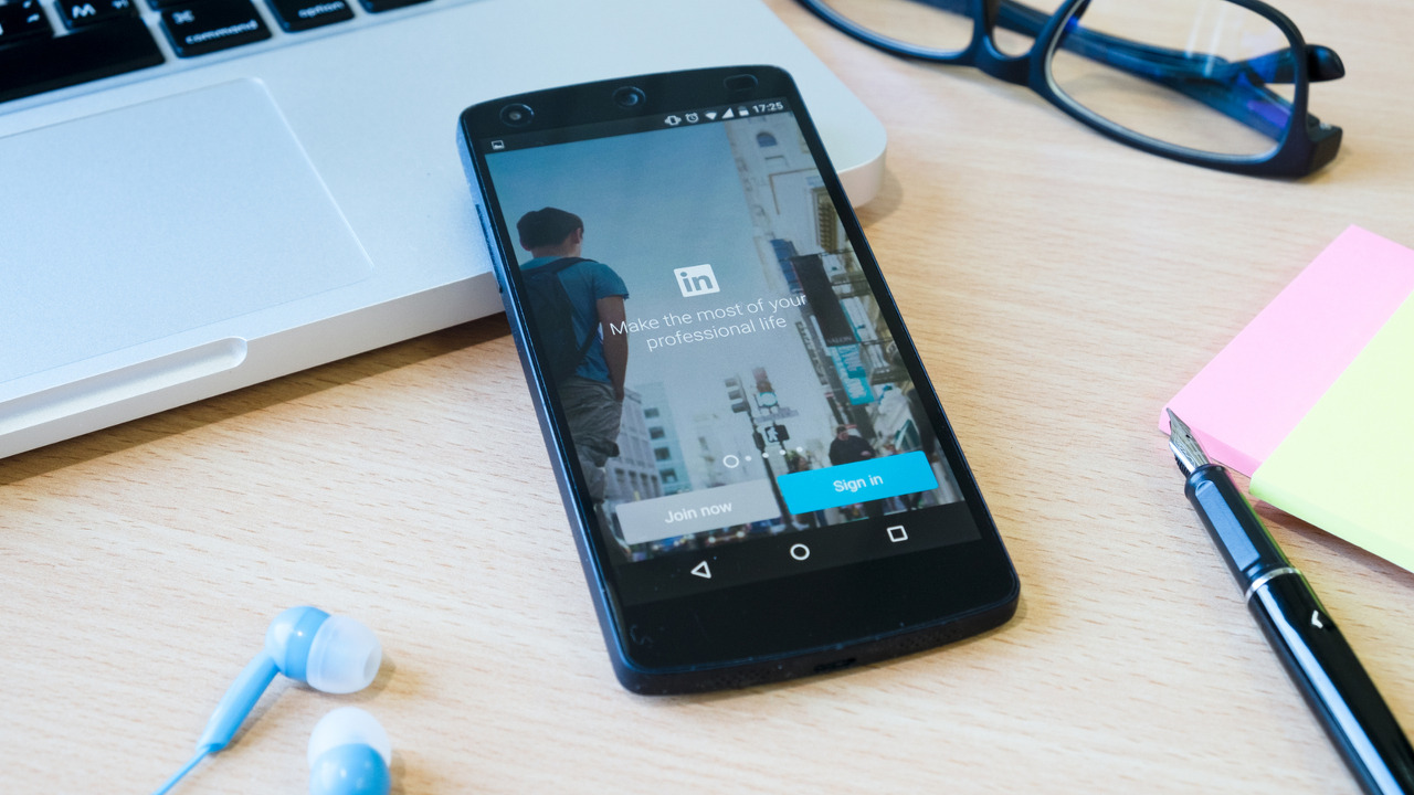  9 LinkedIn Tips and Tricks for Job-Search Success