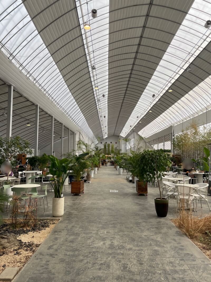 용인 대형 식물원 카페 어반리프 - 온실 화원 내부