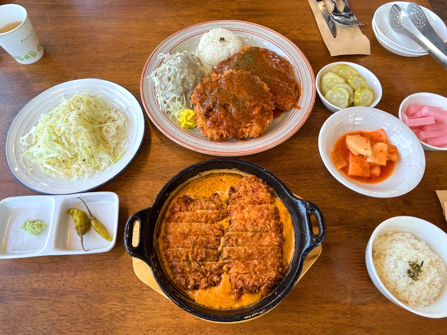 돈가스와매운크림돈가서