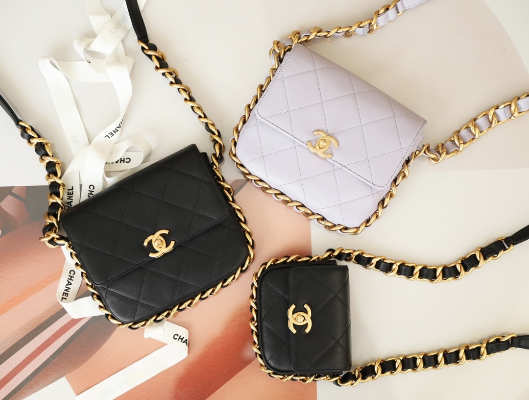  [CHANEL] 샤넬 CC 로고 체인 메신저백 (2 COLOR)
