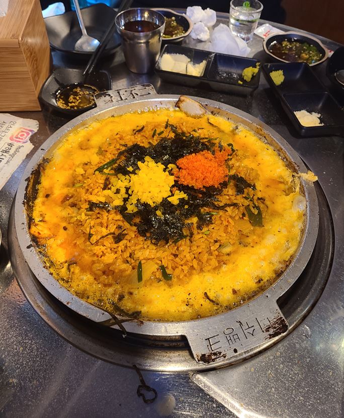 합정역 형제한우곱창 볶음밥2