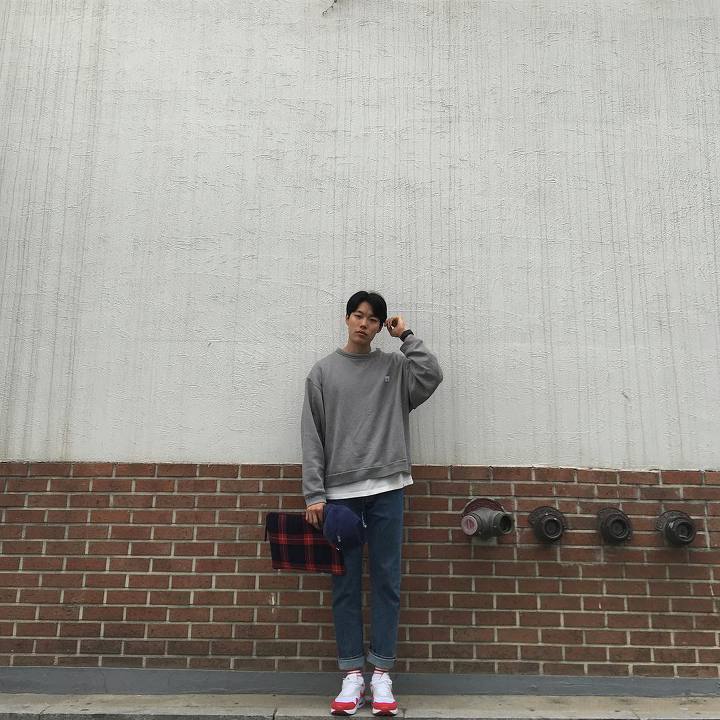  옷 잘입는 연예인 류준열의 패션을 파악해보자!