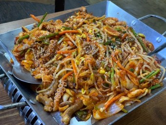 황칠나무 낙지연포탕 낙지볶음이